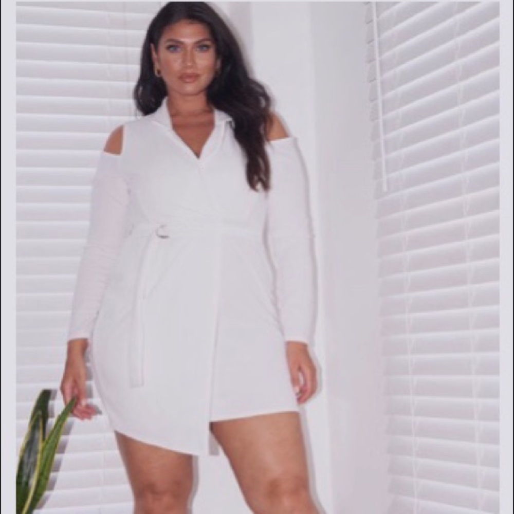 Plus white cold shoulder blazer dress